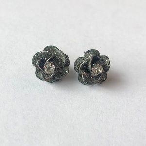🌹BETSEY JOHNSON Rosebud Stud Earrings